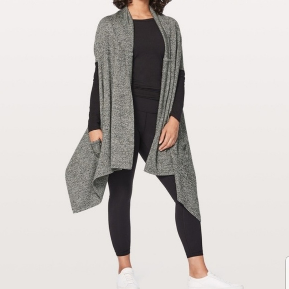 lululemon athletica Gray Heathered Draped Wrap